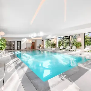 Golden Tulip Lyon Ouest Techlid & 4* Limonest